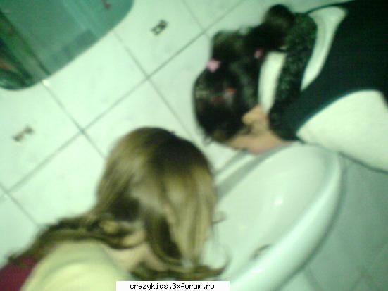au vrut sa para k dau la cam iesit... mihali andreea ramona